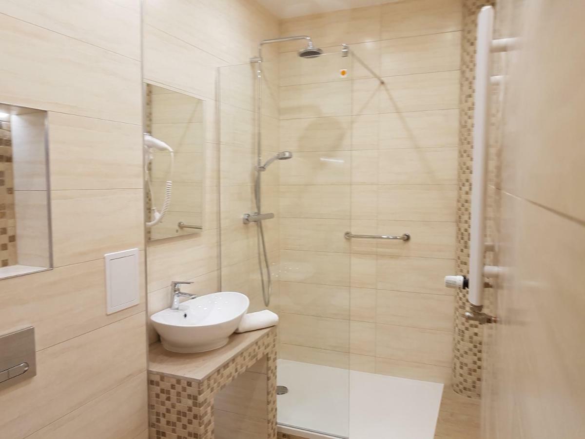 Kaja Apartamenty Legnica Exterior photo